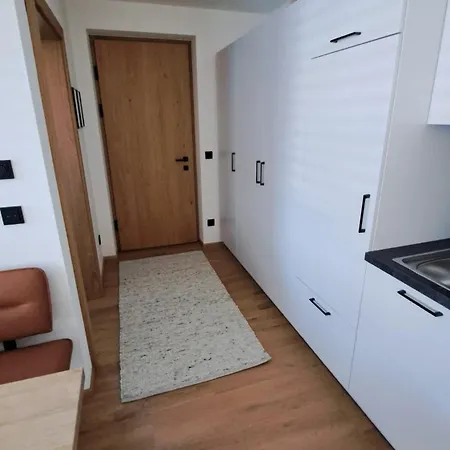 The One Apartment *